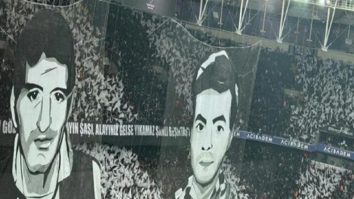 Beşiktaş tribünlerinden derbi koreografisi