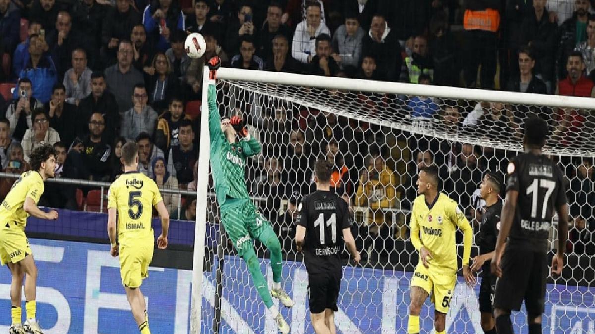 Dominik Livakovic dış sahada fark yarattı
