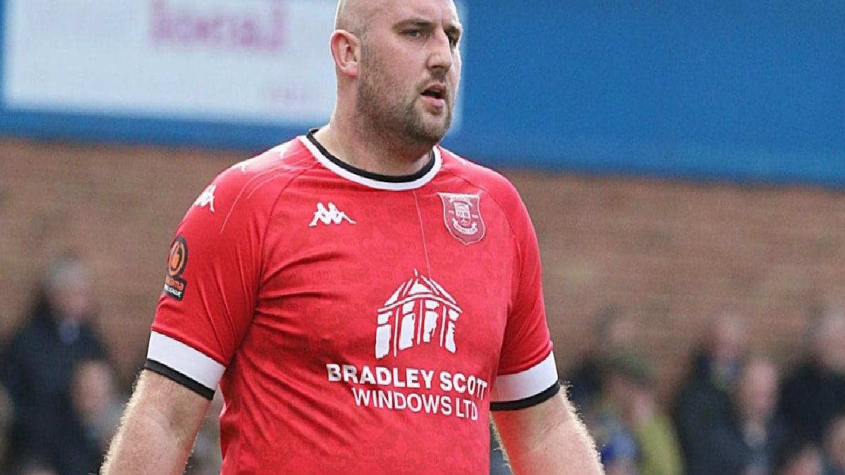 İngiliz futbolcu Liam Dolman kilolarıyla gündemde