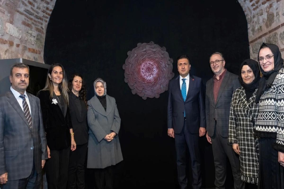 İstanbul'da Kadın ve Medeniyet Sergisi Açıldı