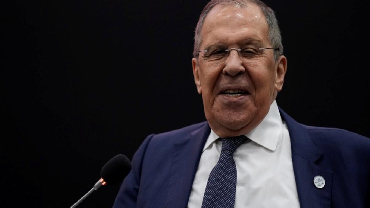 Lavrov'dan Macron sorusuna kahkahalı yanıt