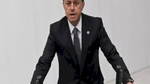 AK Parti'nin Eskişehir adayı Nebi Hatipoğlu'nun geyik ve yaban domuzu avladığı görüntüler ortaya çıktı