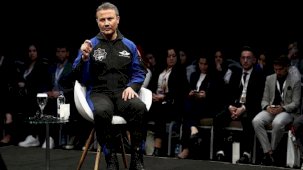 Alper Gezeravcı gençlerle bir araya geldi! Uzaydaki ilk deneyini anlattı