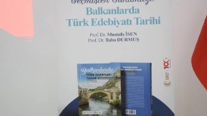 Arnavutluk'ta Türk Edebiyatı Tarihi Kitabının Tanıtımı Yapıldı