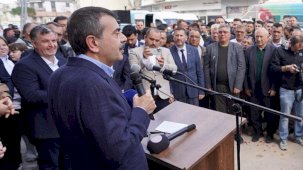 Bakan Tekin: İzmir'de eğitim öğretimin altyapısını tepeden tırnağa masaya yatırdık