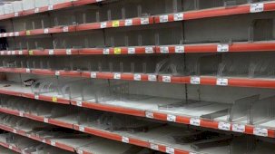 Bisküvi ve gofret için market rafları boşaltıldı