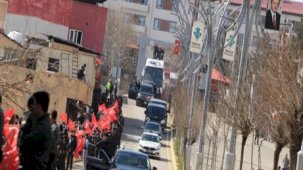 Cumhurbaşkanı Erdoğan'ın koruma ekibi, Şırnak'ta trafik kazası geçirdi: 1 polis memuru şehit oldu, 2'si polis memuru 3 kişi yaralı