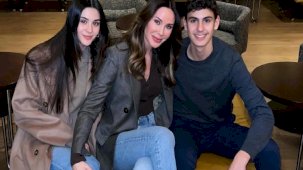 Demet Şener ile İbrahim Kutluay'ın oğlu Ömer 15 oldu! Aynı babası