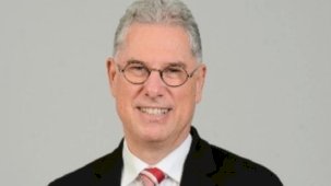 Deniz Dalgıç kimdir? CHP Bursa Mudanya Belediye Başkan Adayı Deniz Dalgıç kaç yaşında, nereli?