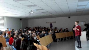 Düzce Üniversitesi'nde özgeçmiş hazırlama teknikleri etkinliği düzenlendi