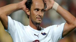 Eski milli futbolcu Ersen Martin hayatını kaybetti