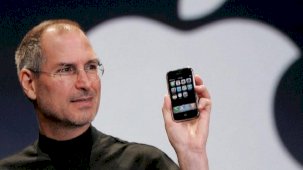 Eskilere ilgi büyük: Kutusu açılmamış ilk iPhone, 130 bin dolara satıldı