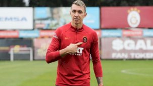 Fernando Muslera, Fatih Terim'in takımına imzayı atıyor