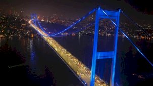 FSM Köprüsü Kolon Kanseri Farkındalığı İçin Mavi Işıkla Aydınlatıldı