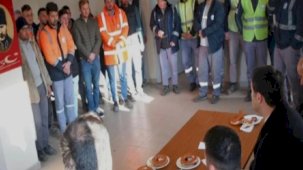 İşçileri karşısına diken başkan adayı, kahvaltı ederek oy istedi