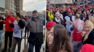 İzmir Büyükşehir Belediyesi'nin zam teklifini kabul etmeyen işçiler sokağa indi