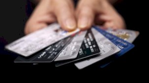 Kredi kartlarına yeni düzenlenme mi geldi? Nakit avans taksit sayısı 3'e düşürüldü iddiası