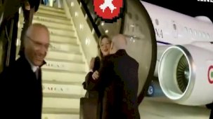 Lübnan Başbakanı Mikati, Meloni yerine yardımcısını öptü