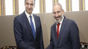 Paşinyan'dan Miçotakis'e: Ermenistan davetimi tekrarlıyorum