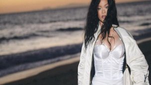 Rihanna Hint düğününe damga vurdu! Paraya para demedi