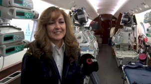 Sağlık Bakanlığı'nda görev yapan ilk kadın pilot: 'Hem çocuk yaparım, hem kariyer yaparım'