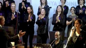 Samsun'da Kadınlar Korosu 8 Mart Konseri Verdi