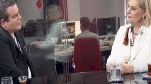 Şarkıcı Müşerref Akay'dan şiddet itirafı: Bana el kaldıran eski eşimi dövdüm ve boşadım