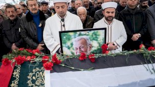 Selvi Boylum Al Yazmalım'ın yapımcısı Arif Keskiner son yolculuğuna uğurlandı! Kadir İnanır duygusal anlar yaşadı