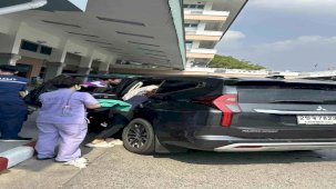 Tayland'da hamile kadın aracın arka koltuğunda doğum yaptı