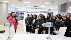 TEI, Dünya Havacı Kadınlar Haftası'nda genç kızlara havacılığı tanıttı