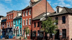 Terk edilmiş evler 1 dolara satılacak