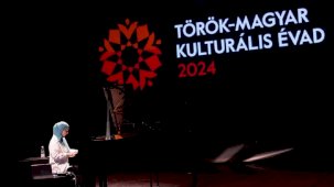 Türk Piyano Sanatçısı Büşra Kayıkçı Budapeşte'de Konser Verdi