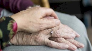 Türkiye'de geçen yıl yaşlı nüfus 8 milyon 722 bin 806 kişiye yükseldi