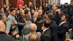 Ümit Özdağ, partililer arasında çıkan kavgaya öfkelendi: Afganlar mı geldi buraya? Suriyeliler mi girdi içeri?'