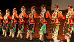 Van'da Kültür Sanat Projesi Kapsamında Halk Oyunları Şenliği Düzenlendi