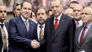 Zaman daraldıkça AK Parti'nin Yeniden Refah'a karşı söylemleri iyice sertleşti