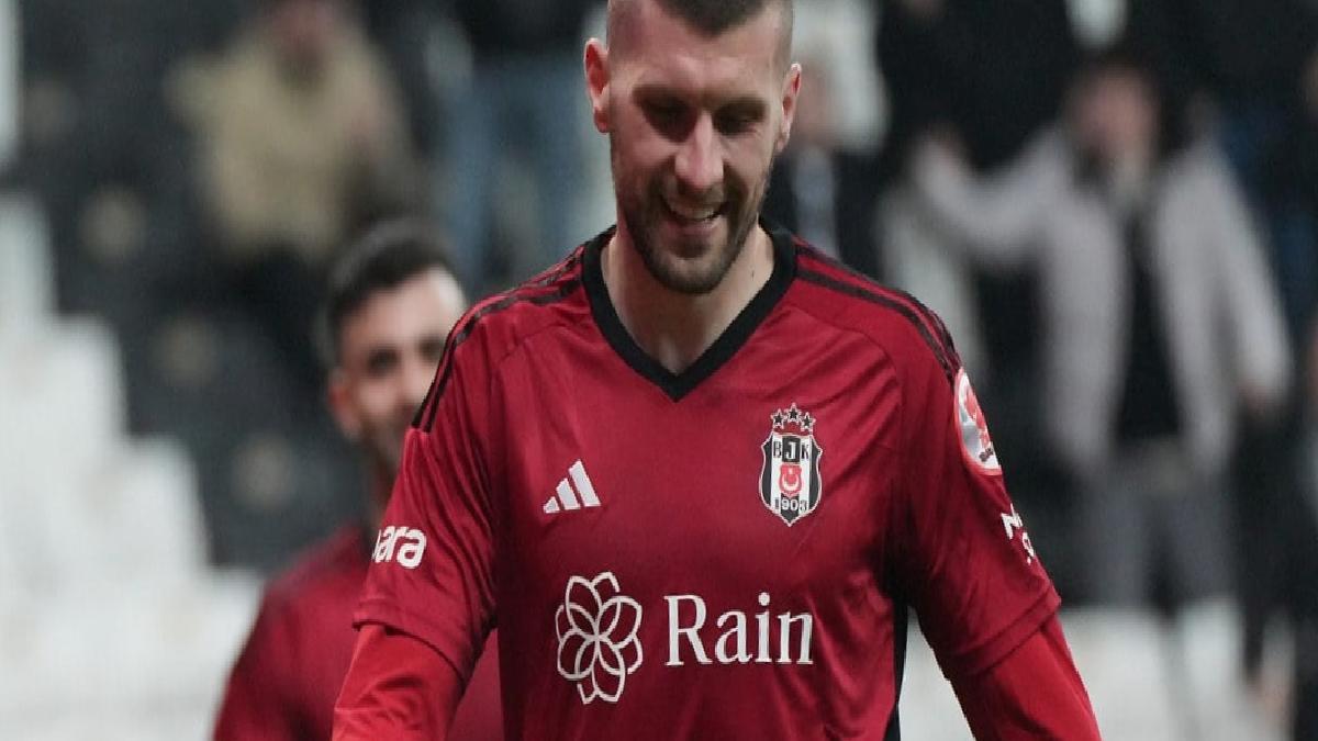Ante Rebic, İtalya'dan talip çıktı