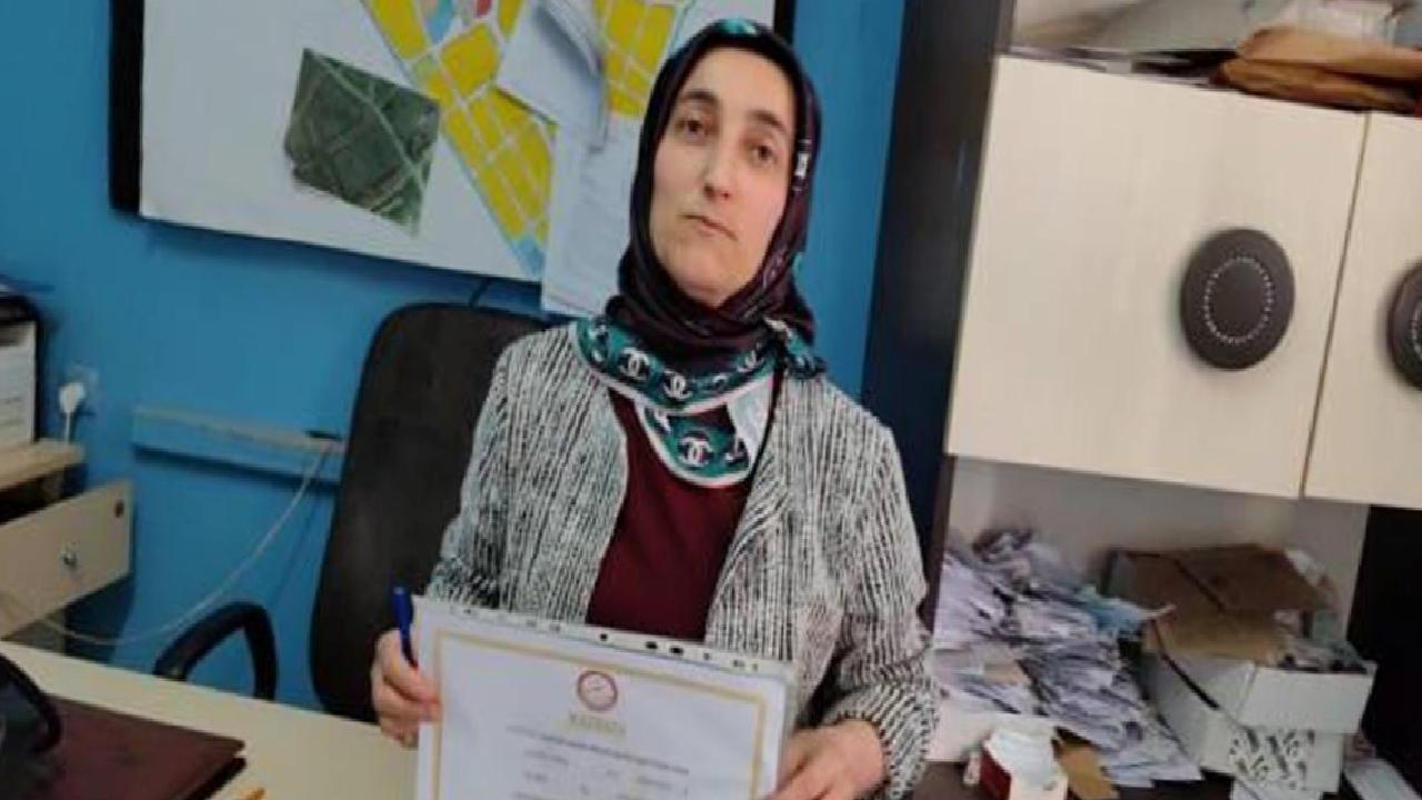 Mazbatasını bugün alan muhtara muhtarlık binası şoku