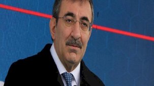 Cumhurbaşkanı Yardımcısı Yılmaz: Adalet milletin hak kapısı olmalıdır