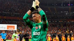 Fernando Muslera, 5. kez 'dalya' dedi