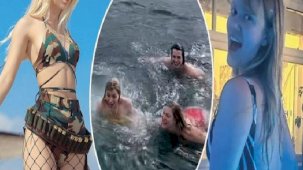 Havaların ısınmasını fırsat bilen Aleyna Tilki Boğaz'da denize girdi