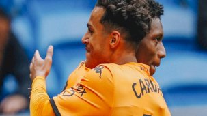 Hull City, Cardiff City önünde üç golle güldü