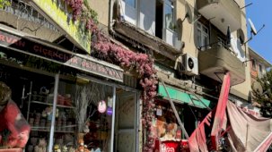 İstanbul'da balkon çöktü