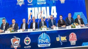 Mersin'de Dörtlü Final şöleni