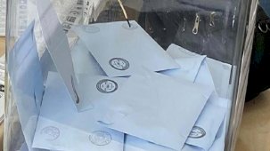 Muhtar 2 kez oy kullanıp 1 oy fark ile kazandı! Seçim iptal edildi