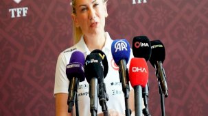 Necla Güngör Kıragası: Oyuncularımız özveriyle çalışıyor