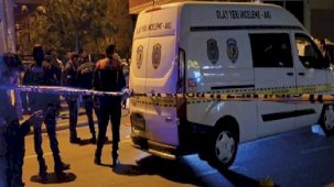 Otomobilinden indiği sırada silahlı saldırıya uğradı: Kurtarılamadı