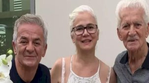 Oyuncu Zafer Algöz, anne ve babasını peş peşe kaybetti