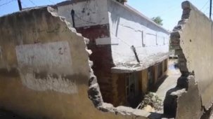 Pakistan’da şiddetli yağışlar evleri çökertti: 10 ölü