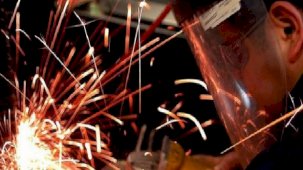 Sanayi üretimi Şubat'ta yıllık yüzde 11,5 arttı